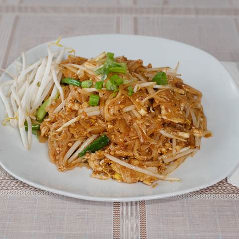 Pad Thai, photographed