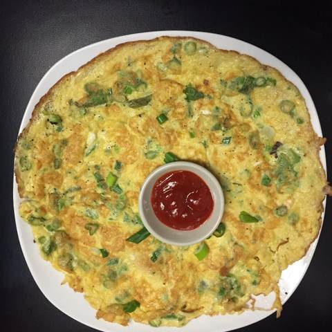 Thai Omelette, photographed